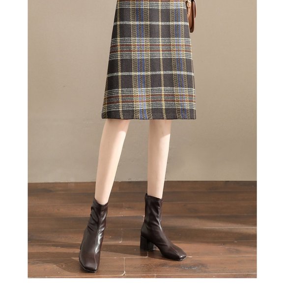 Mid length skirt - Picture 5 of 5